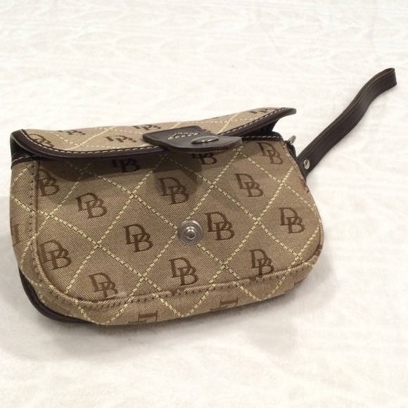 NWOT Vintage Dooney & Bourke Authentic pouch wristlet 👛 - Picture 4 of 9
